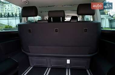 Мінівен Volkswagen Multivan 2021 в 