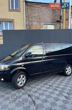 Мінівен Volkswagen Multivan 2011 в  фото 2 Мінівен Volkswagen Multivan 2011 в