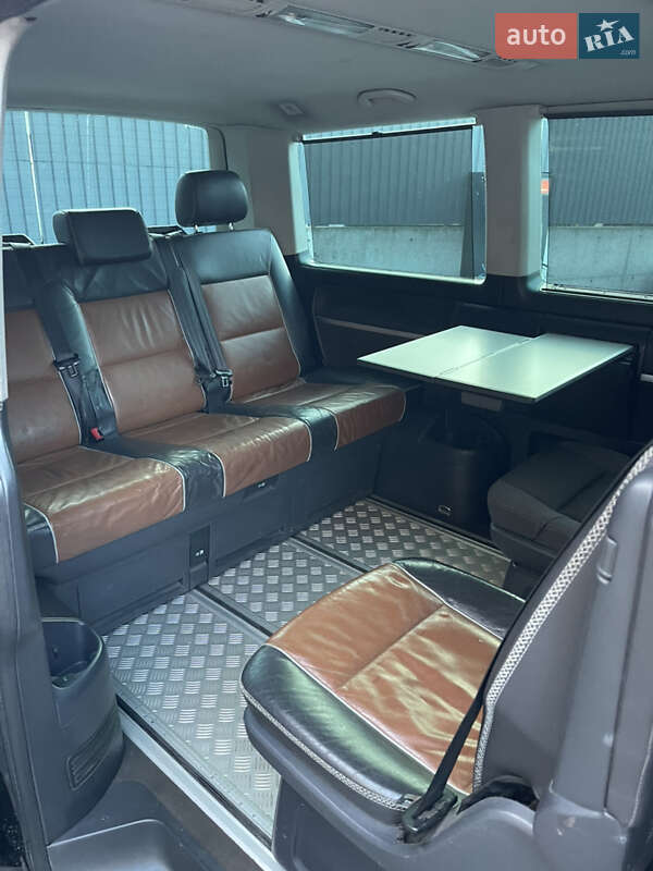 Мінівен Volkswagen Multivan 2011 в Хмельницькому