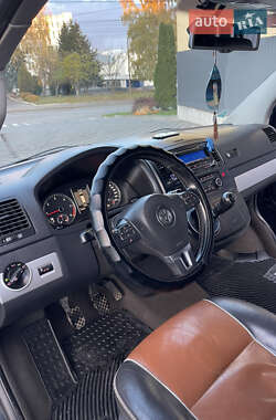 Мінівен Volkswagen Multivan 2011 в  фото 22 Мінівен Volkswagen Multivan 2011 в