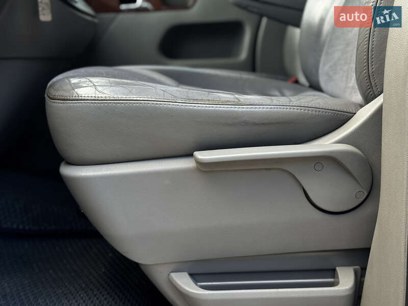 Мінівен Volkswagen Multivan 2007 в Житомирі
