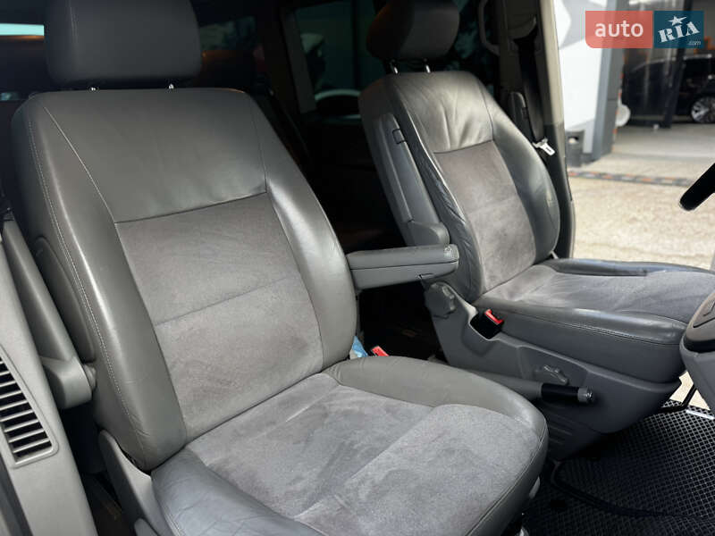 Мінівен Volkswagen Multivan 2007 в Житомирі