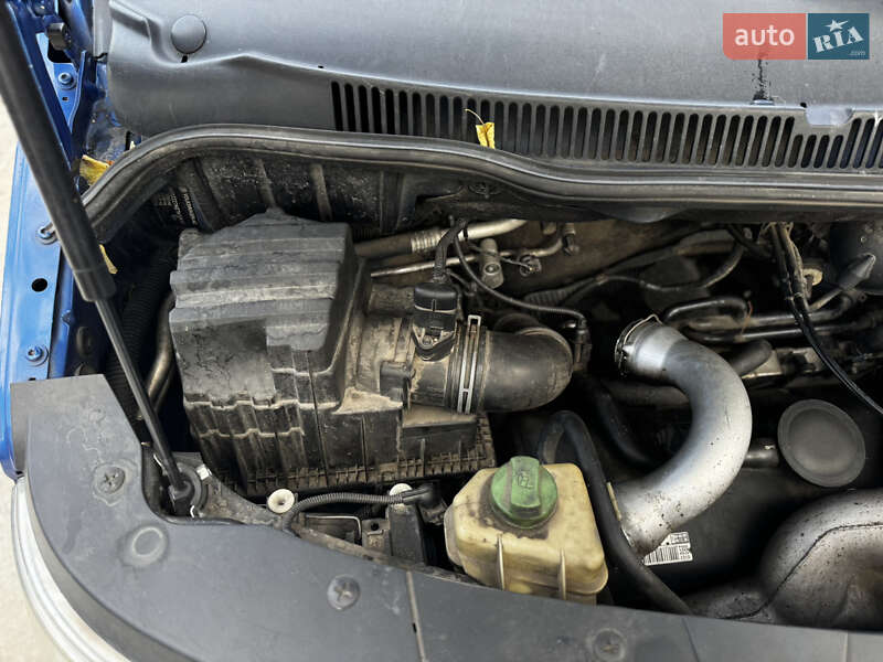 Мінівен Volkswagen Multivan 2007 в Житомирі