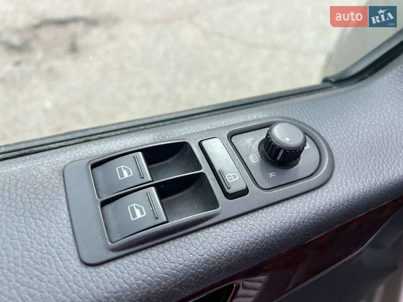 Мінівен Volkswagen Multivan 2015 в Одесі фото 25 Мінівен Volkswagen Multivan 2015 в Одесі