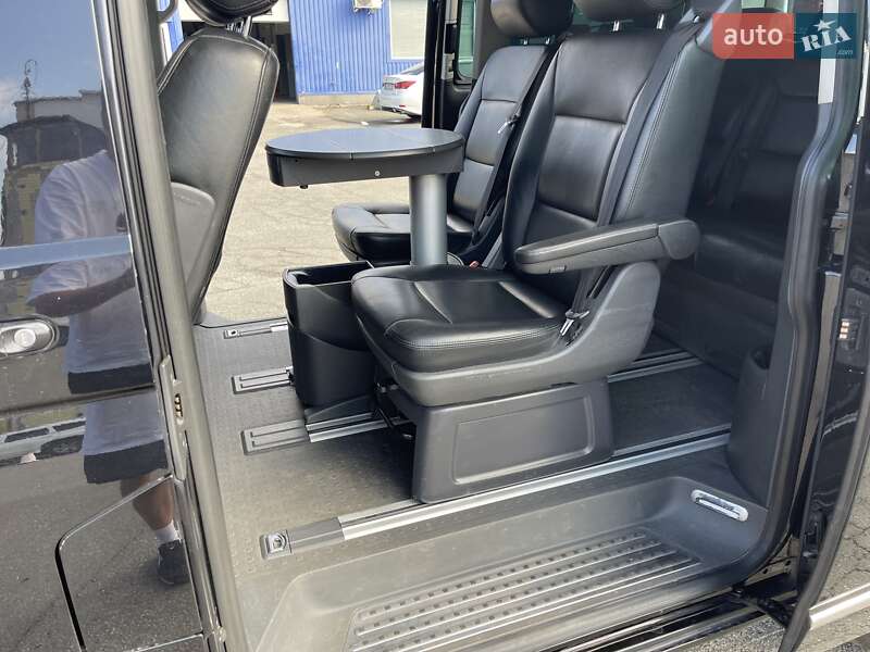Мінівен Volkswagen Multivan 2012 в Києві