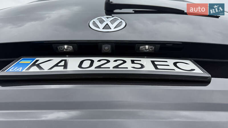 Мінівен Volkswagen Multivan 2020 в Києві