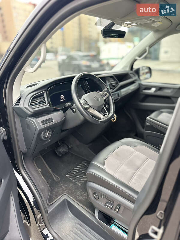 Минивэн Volkswagen Multivan 2022 в Киеве