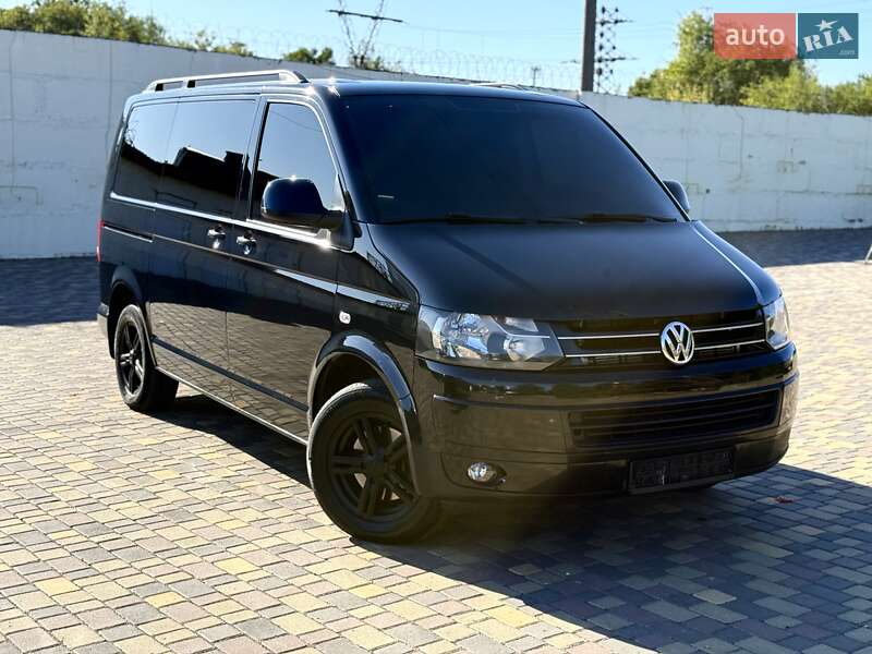 Мінівен Volkswagen Multivan 2013 в Дніпрі