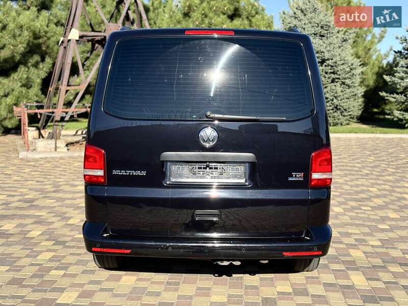 Мінівен Volkswagen Multivan 2013 в Дніпрі