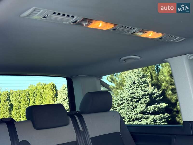 Мінівен Volkswagen Multivan 2013 в Дніпрі