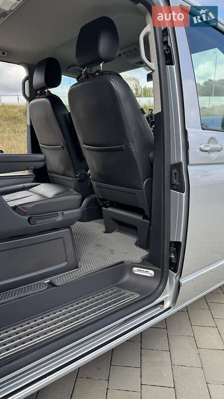 Мінівен Volkswagen Multivan 2015 в Хмельницькому