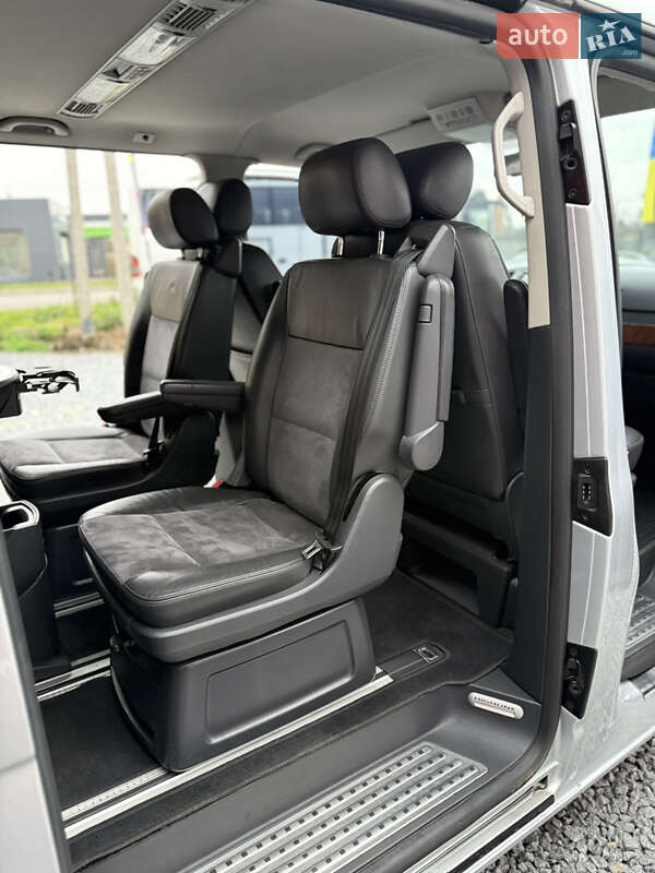 Мінівен Volkswagen Multivan 2011 в Стрию