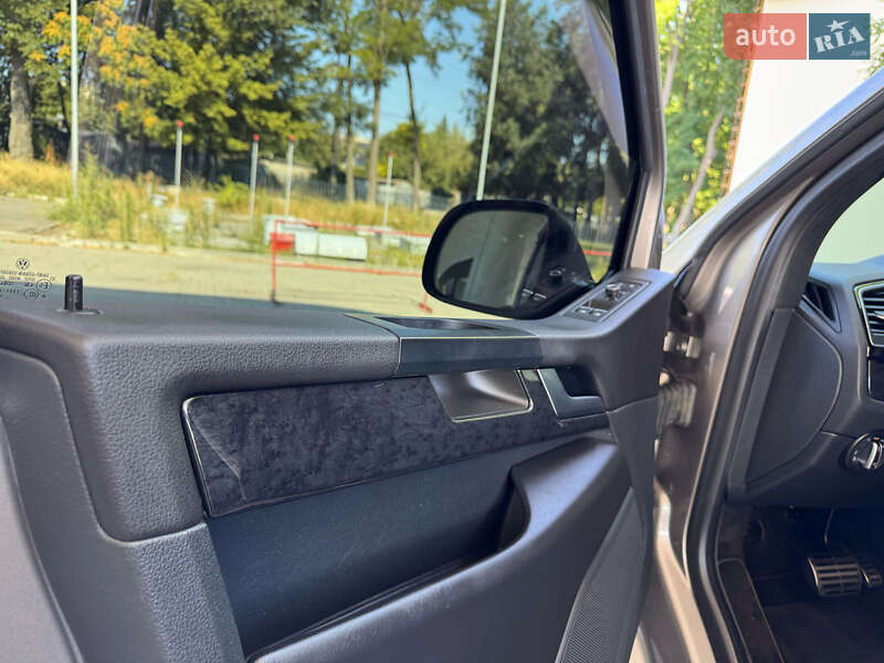 Мінівен Volkswagen Multivan 2017 в Чернівцях фото 22 Мінівен Volkswagen Multivan 2017 в Чернівцях