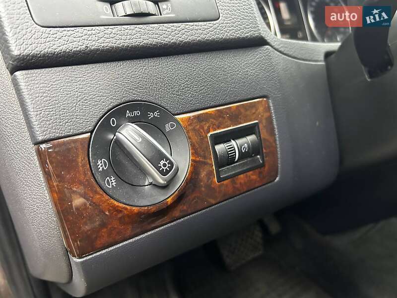 Мінівен Volkswagen Multivan 2015 в Чернівцях фото 11 Мінівен Volkswagen Multivan 2015 в Чернівцях