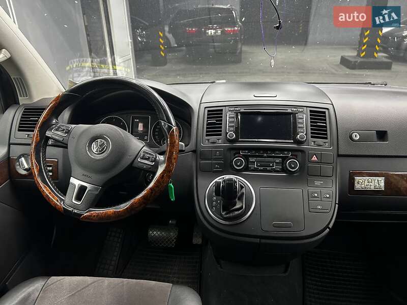 Мінівен Volkswagen Multivan 2015 в Чернівцях фото 14 Мінівен Volkswagen Multivan 2015 в Чернівцях