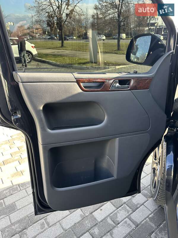 Мінівен Volkswagen Multivan 2011 в Києві фото 30 Мінівен Volkswagen Multivan 2011 в Києві