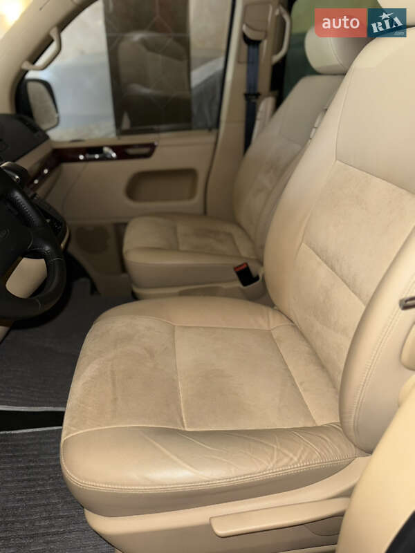 Мінівен Volkswagen Multivan 2008 в Києві фото 8 Мінівен Volkswagen Multivan 2008 в Києві
