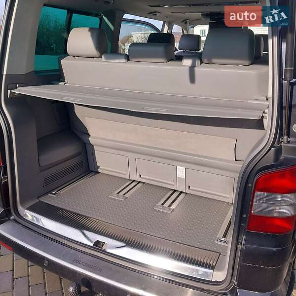 Минивэн Volkswagen Multivan 2008 в Киеве