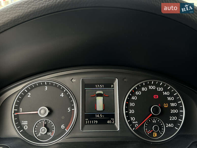 Мінівен Volkswagen Multivan 2011 в Миколаєві