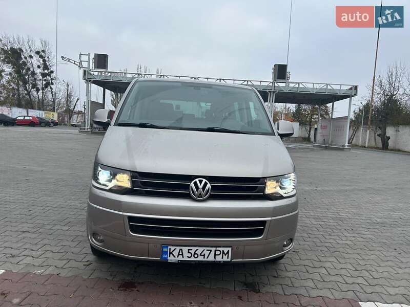 Минивэн Volkswagen Multivan 2012 в Киеве