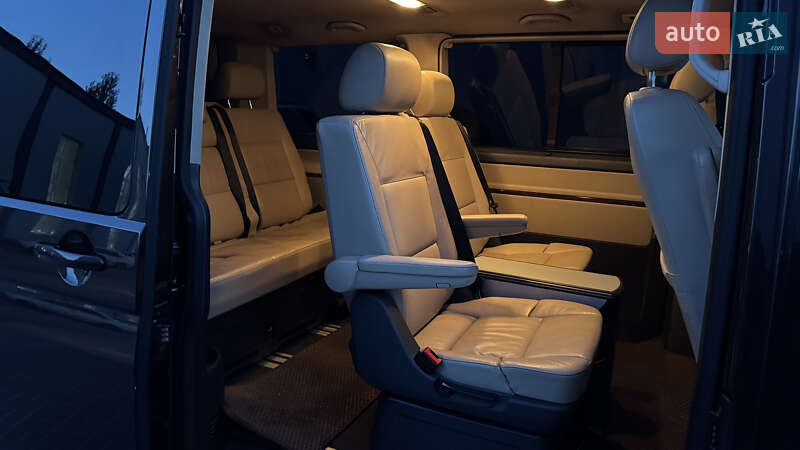 Минивэн Volkswagen Multivan 2010 в Киеве
