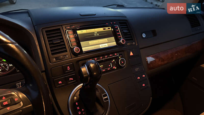 Минивэн Volkswagen Multivan 2010 в Киеве