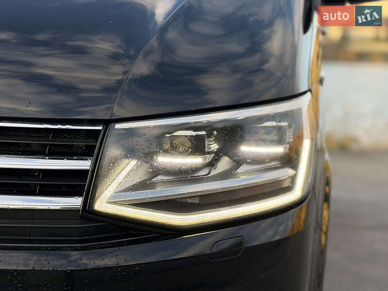 Мінівен Volkswagen Multivan 2015 в Дніпрі