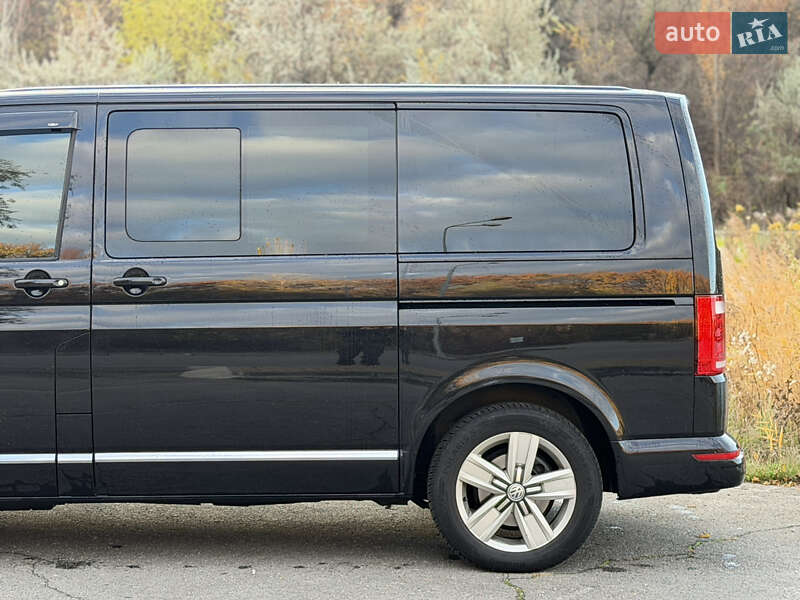 Мінівен Volkswagen Multivan 2015 в Дніпрі