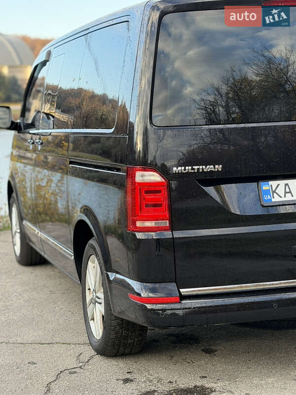 Мінівен Volkswagen Multivan 2015 в Дніпрі