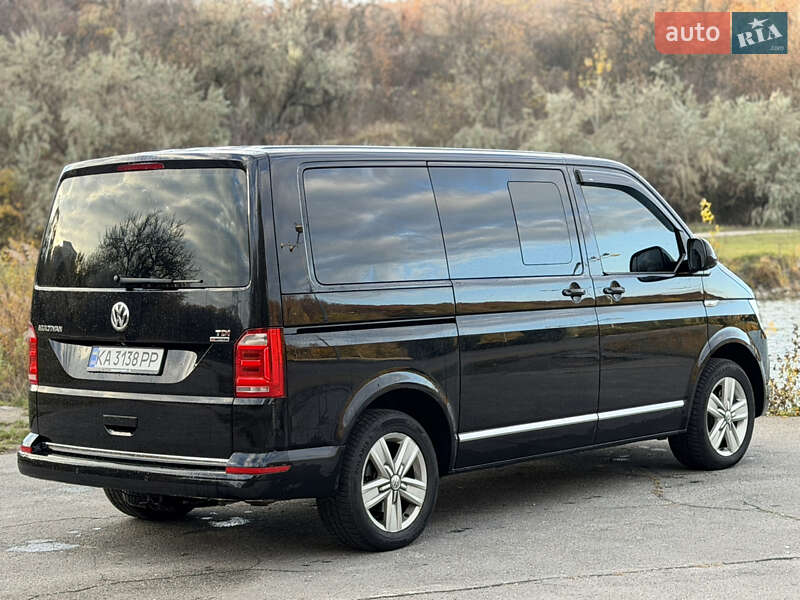 Мінівен Volkswagen Multivan 2015 в Дніпрі