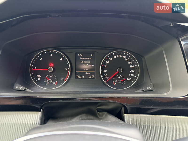 Мінівен Volkswagen Multivan 2015 в Дніпрі