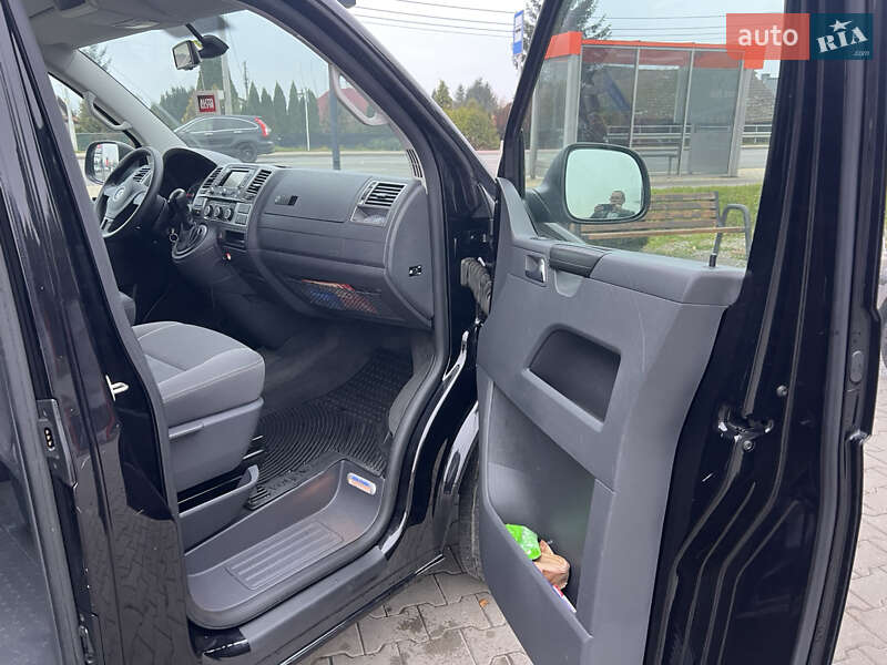 Минивэн Volkswagen Multivan 2013 в Дрогобыче