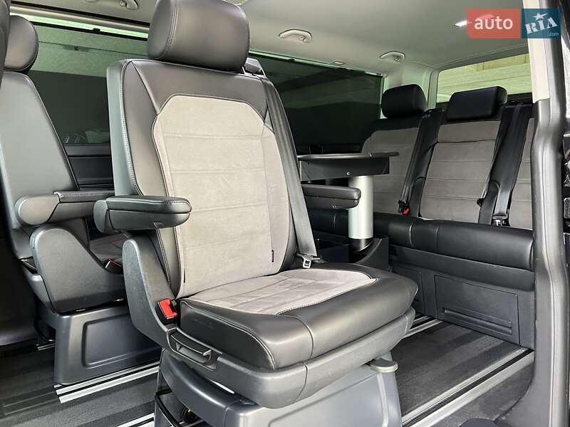 Минивэн Volkswagen Multivan 2021 в Киеве