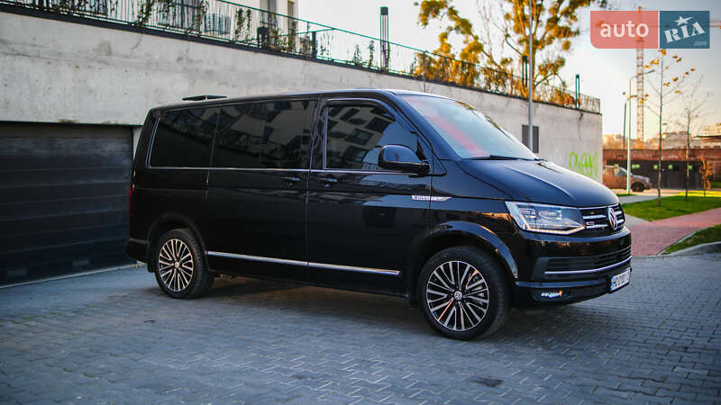 Мінівен Volkswagen Multivan 2016 в Львові