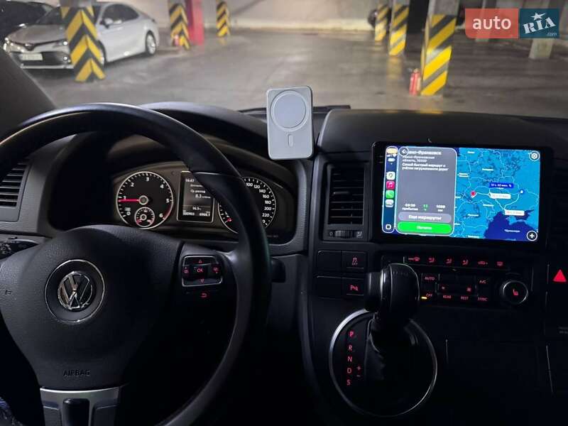 Мінівен Volkswagen Multivan 2015 в Києві