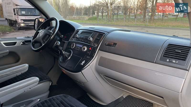 Минивэн Volkswagen Multivan 2006 в Николаеве