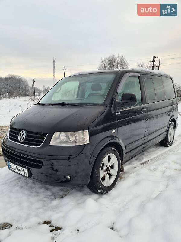 Минивэн Volkswagen Multivan 2007 в Новом Роздоле