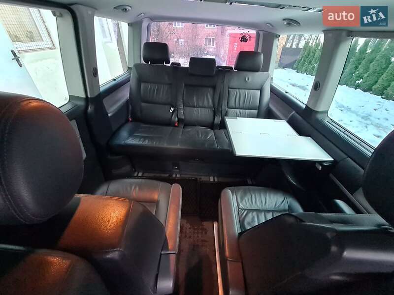 Минивэн Volkswagen Multivan 2007 в Новом Роздоле