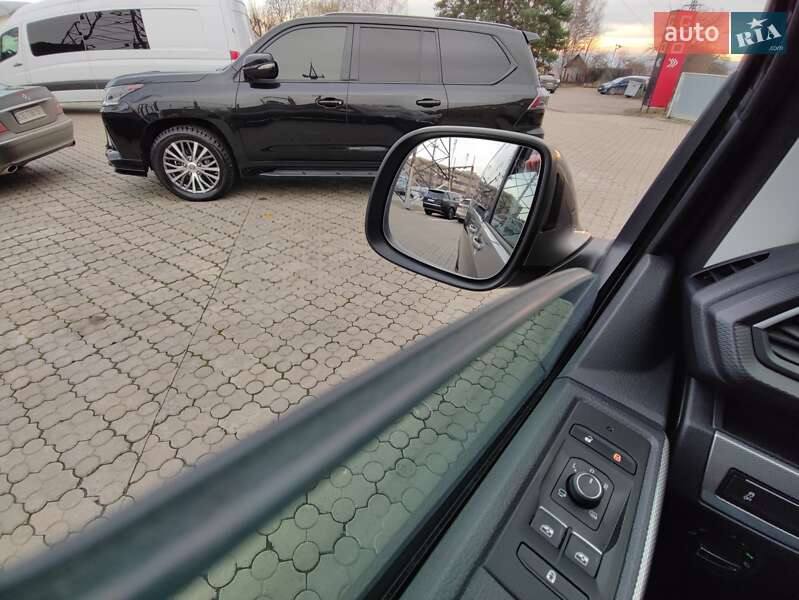 Минивэн Volkswagen Multivan 2022 в Черновцах