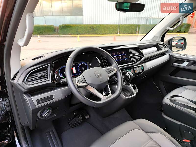 Минивэн Volkswagen Multivan 2022 в Черновцах