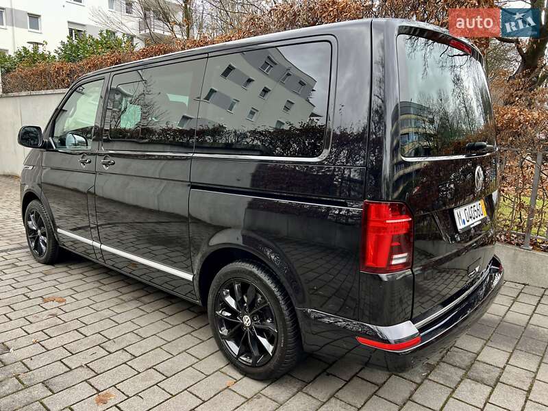 Минивэн Volkswagen Multivan 2022 в Киеве
