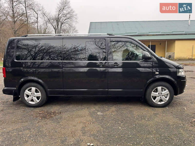 Минивэн Volkswagen Multivan 2013 в Каменке