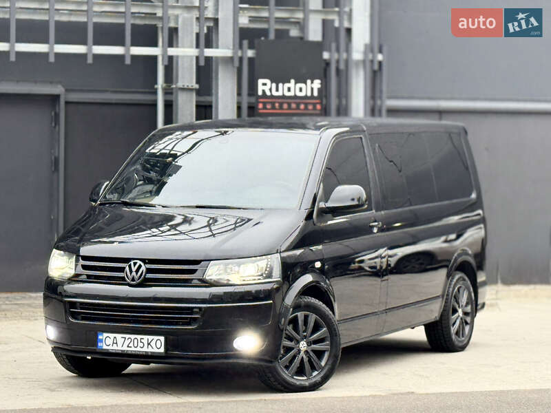 Минивэн Volkswagen Multivan 2012 в Киеве