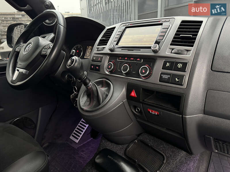 Минивэн Volkswagen Multivan 2012 в Киеве