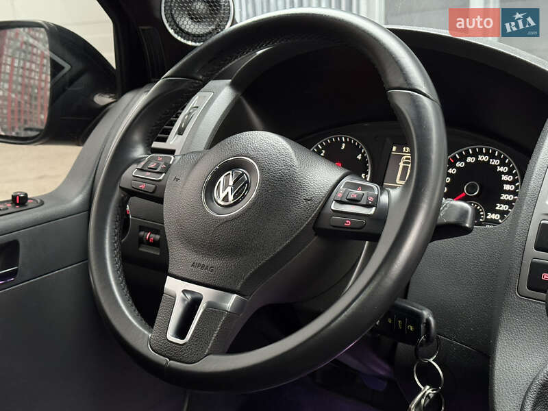 Минивэн Volkswagen Multivan 2012 в Киеве