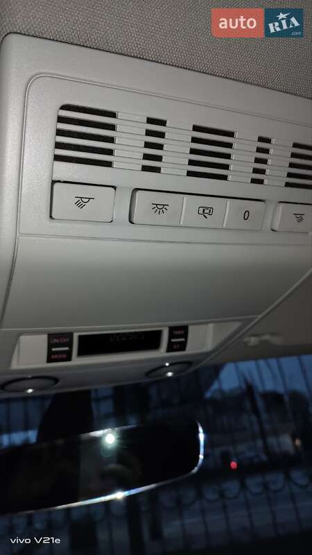 Минивэн Volkswagen Multivan 2016 в Киеве