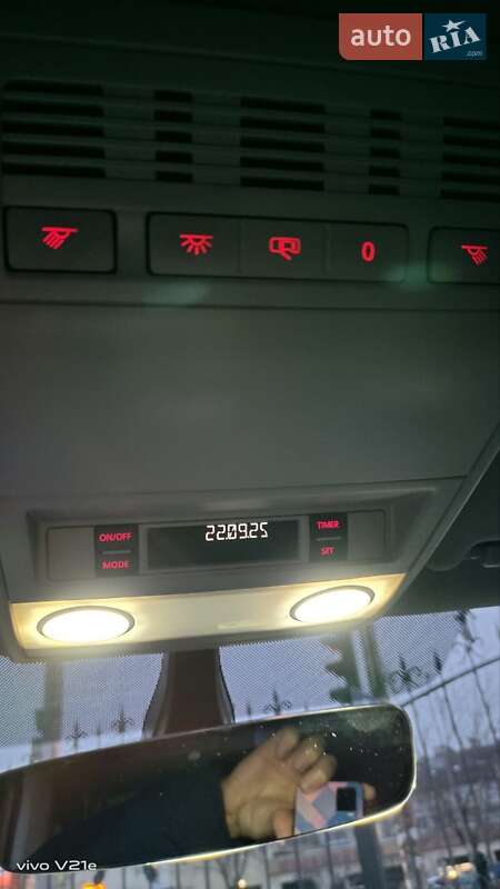 Минивэн Volkswagen Multivan 2016 в Киеве