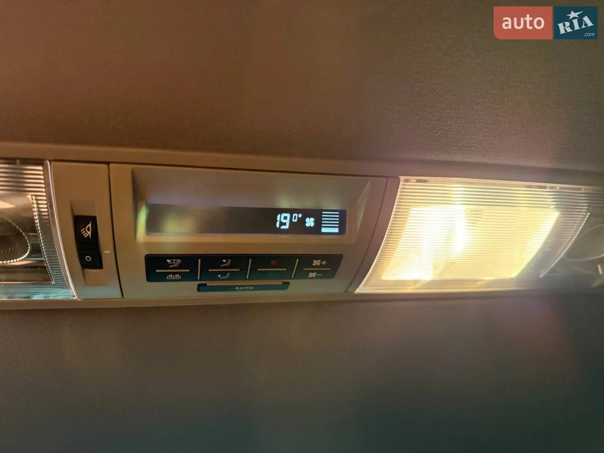 2010 Volkswagen Multivan - мініатюра 19