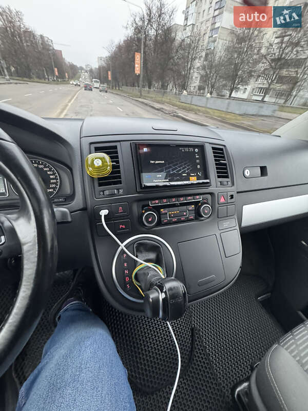 Минивэн Volkswagen Multivan 2014 в Львове