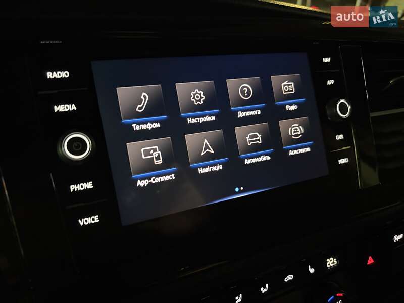 Минивэн Volkswagen Multivan 2022 в Киеве